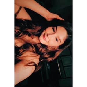 Meet your Posher, Alexcia